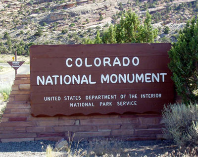 2003-06-colo-natl-monument_001