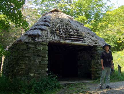 Ray in front of Black House     August 2004
