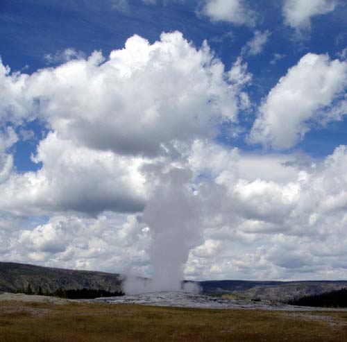 yellowstone-ofaithful_001